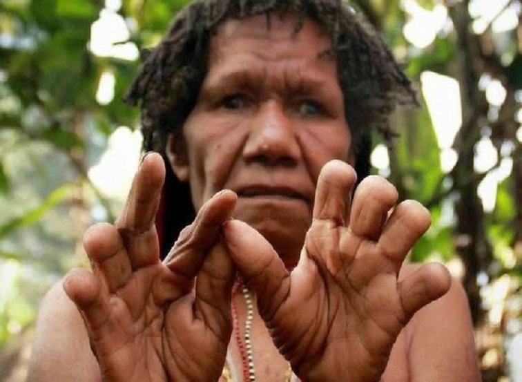 Tradisi Potong Jari Suku Dani Papua
