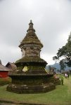 Stupa Buddha di Pura Ulun Danu Beratan