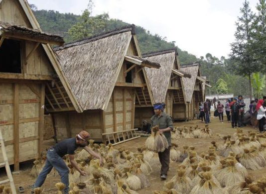 Tradisi Menabung dalam Masyarakat Nusantara Kampung Ciptagelar