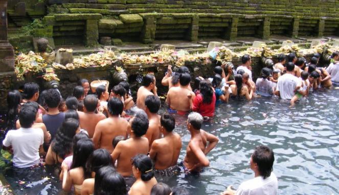 Ritual-Ritual Satu Suro di Pulau Jawa