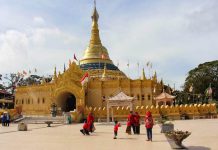 pagoda taman alam lumbini