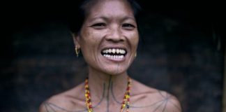 tradisi kerik gigi suku mentawai