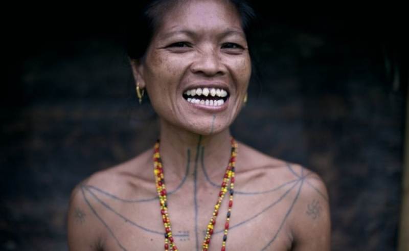 Tradisi Kerik Gigi Suku Mentawai: Makna dan Faktanya