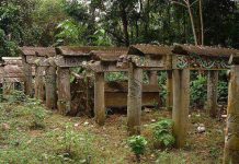 Kuburan di Atas Tanah Dayak Benuaq, Kalimantan