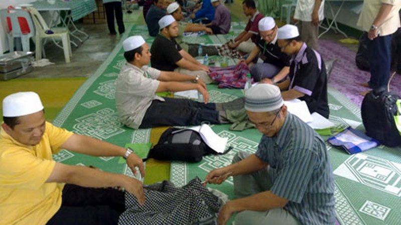 Dulu Klenik Sekarang Islami, Metode Pengobatan Dukun di Jawa Timur