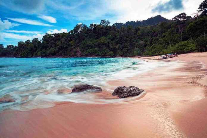 Pantai di Jawa Timur