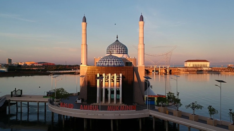 Masjid Amirul Mukminin